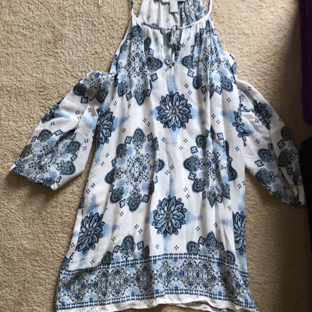 Fun shoulder cut-out dress